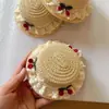 Chapéu de Palha para Pet com Acabamento de Renda, Chapéu Fofo de Cereja, Chapéu de Sol de Verão para Cachorro, Chapéu Refrescante para Gato, Atacado de Fabricante