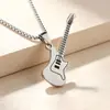 Atacado de fábrica pingente de guitarra personalizado rock and roll europeu e americano em aço inoxidável, colar com pingente clássico de rua moderno em aço titânio masculino