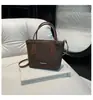 Bolsas para Mulheres 2025 Nova Moda Bolsa de Ombro de Mão Bolsa de Balde de Nicho Bolsa Transversal Bolsa Simples para o Dia a Dia para Mulheres
