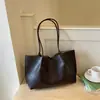 Bolso de mujer de gran capacidad, nuevo modelo de otoño 2026, bolso tote de nicho de lujo ligero vintage para el día a día, bolso de hombro