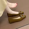 Sapatos Quadrados Retrô Femininos que Aumentam a Altura 2026 Elegantes para Primavera e Outono Versáteis Estilo Coreano Fivela de Strass Sapatos Baixos Rasos para Mulheres