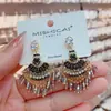 Pendientes de Gancho Geométricos Estilo Bohemio Retro en Forma de Abanico con un Toque Avanzado y Elegante, Pendientes de Moda para Celebridades de Internet, Nuevos Accesorios de Oreja de Moda 2026