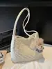 Bolsos de Lana Retro de Nicho para Otoño e Invierno para Mujer 2025 Nuevo Estilo Bolso Cruzado Versátil Bolso de Mano de Moda Bolso Cubo