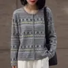 Top versátil com design vazado e modelagem solta, novo modelo outono e inverno 2026, cardigã de tricô com gola redonda em lã finamente fiada, cardigã jacquard de manga longa feminino