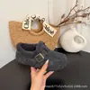 Zapatos Birkenstock Retro Planos de Punta Redonda con Forro de Lana de Fieltro para Aumentar la Altura Otoño e Invierno 2025 Zapatos de Algodón Cálidos Peludos sin Cordones para Mujer