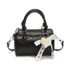 Bolsa Satchel Almofada Popular Deste Ano 2025 Nova Bolsa Transversal Retro de Verão Bolsa Cilíndrica Elegante de Alta Qualidade