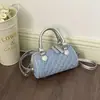 Bolsa versátil de design de nicho moderno transfronteiriço para mulheres, novo modelo 2026, alto apelo estético, fresca e adequada para o trajeto, bolsa de ombro e transversal