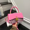 Bolsa de Ombro Único Inspirada no Retrô Estilo Novo Outono 2026 Bolsa Transversal de Moda Casual Bolsa Quadrada Pequena de Braço Retrô Casual