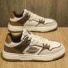 Zapatos de Hombre 2026 Primavera Nuevos de Moda Versátiles de Gama Alta Ligeros de Suela Blanda Deportivos Casuales Blancos Planos