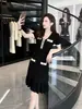Elegante Vestido de Punto de Seda Helada Estilo Socialité para Mujer, Verano Ajustado, Favorecedor Cuello en V, Vestido Sirena que Ceñe la Cintura
