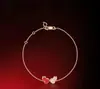 Pulseira de Cabacinha Banhada a Ouro de Alto Padrão para Mulheres, Estilo Chinês, Luxo Leve, Fecho Ruyi, Vermelho de Ano Novo, Pulseira da Moda e Sofisticada