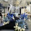Viento de océano azul flores de simulación para boda al por mayor azul oscuro azul zafiro azul bruma blanco boda camino guía techo flores falsas