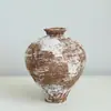 Vestido Macio Estilo Tranquilo com Vaso de Cerâmica de Portos Pequenos de Jingdezhen Pote de Cerâmica Grossa Retrô Arranjo de Flores em Hotel Pousada