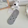 Calcetines Blancos de Boca Baja para Mujer, Calcetines Finos de Malla Hueca Estilo Ins para Primavera y Verano, Calcetines Invisibles Antideslizantes de Silicona con Perro de Dibujos Animados