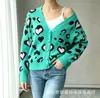 Cárdigan europeo y americano suelto para mujer 2026 otoño e invierno nuevo estilo chaqueta, suéter de punto con estampado de leopardo único y moderno para mujer
