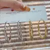Brincos de argola de alta qualidade, elegantes, estilo europeu e americano, exagerados, porém minimalistas, cool e discretos, brincos estilosos e versáteis para influenciadores