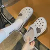 Zapatos Casuales de Dibujos Animados con Agujeros para Mujer, Tendencia ins, Punta Cerrada, Verano, Antideslizantes, de Playa, 2026, Pantuflas de Verano, Ropa de Exterior de Moda
