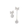 Brincos Assimétricos em Forma de Laço com Diamantes Cintilantes para Mulheres, Estilo Outono e Inverno, Design de Nicho, Brincos de Luxo Leve e de Alta Qualidade, Novo Modelo 2022