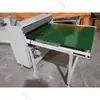 Máquina niveladora de papel para mesa interna, máquina niveladora de papel para luz externa, máquina niveladora y prensadora de placa de esponja de plástico