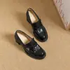 Sapatos de salto alto silenciosos de 7 cm, mocassins retrô de salto grosso, sapatos de salto único para o trabalho, sapatos de couro camélia preta, sapatos Mary Jane