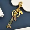 Llavero de Letra con Diamantes de Colores de Lujo Ligero, Colgante Metálico para Bolso, Llavero de Coche Versátil de Nicho, Personalización