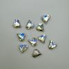 Manicura Corazón Torcido Joyería de Diamantes al por Mayor Corazón Corazón Torcido Rosa Blanco Punto Explosivo Fondo Puntiagudo Diamante de Vidrio Uña de Diamante Accesorios para Uñas