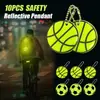 Colgante reflectante de voleibol y baloncesto, llavero de la Copa Mundial de fútbol, decoración para mochila, accesorio nocturno, colgante de seguridad, dispositivo de advertencia