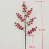 Venta al por mayor de fabricante artificial de múltiples ramas fruta roja fruta de la fortuna decoración del hogar fruta roja festivo accesorios de decoración de Año Nuevo adorno cubo de la fortuna fruta roja