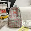 Mochila Escolar Xadrez Retrô Estilo Hong Kong Mochila para Meninas do Ensino Fundamental Mochila Versátil de Grande Capacidade Estilo Universitário para Mulheres