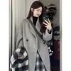 Elegante abrigo de lana gris para mujer, nuevo estilo coreano otoño e invierno 2026, abrigo grueso de longitud media para petite