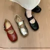 Sapatos Mary Jane Quadrados Estilo Francês Feminino 2026 Outono Novo Tira Única Fundo Plano Confortável Versátil Baixo Corte Tendência Sapatos Únicos