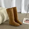 Botas de Caña Alta Retro de Cilindro Grande Transpirables Huecas Adelgazantes para Mujer Verano 2026 Aumentadoras de Altura Punta Redonda Versátiles Botas de Verano Botas Largas