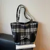 Bolsa de Ombro Feminina Nova de Outono e Inverno, Estilo Nicho Retrô de Luxo Literário, Estilo Preguiçoso de Cachorro, Bolsa de Compras Leve