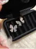 Brincos de Borboleta com Zircônia de Luxo Leve para Mulheres Design de Nicho Personalidade Elegante Moda Temperamento Brincos Versáteis Brincos