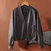 Jaqueta curta feminina de marca 026 outono casual gola V jaqueta de couro, top solto de pele de carneiro, tamanhos grandes na moda