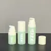 Botella de vacío de PP de pequeña capacidad de 5ml10ml15ml con dispensador de loción tipo pulsador, proceso de fijación de color, muestra cosmética serigrafiada