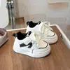 Zapatillas para Niñas 2026 Primavera Nuevos Zapatos de Moda Zapatos Deportivos Casuales de Suela Suave para Niños Zapatos Modernos para Niños Versátiles