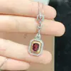 Colgante de Espinela Natural Chapado en Plata 925 Platino Incrustado Elegante para Mujer Combinación Perfecta Regalo Exquisita Cadena para Clavícula Lujo Ligero