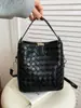 Moda Transfronteriza Bolso Cubo para Mujer 2025 Estilo Nuevo Bolso Sencillo para Mujer Gran Capacidad Bolso Tejido Bolso Cruzado