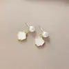 [Regalos Exquisitos] Nuevos Pendientes Dorados con Textura, Material de Aleación de Moda de Alta Gama, al por Mayor para Mujer, Nicho y Versátiles