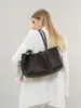 Bolso de mano de cuero para el trabajo, tacto de alta gama, bolso tote de un solo hombro, gran capacidad, estilo de vacaciones de verano para mujer, bolso tejido a mano