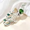 Broche de Novo Estilo Transfronteiriço, Corsage Colorido para Mulheres, Alfinete Exquisito, Estilo Retrô Europeu e Americano, Acessório para Terno, Joia Anti-Exposição
