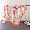 Nuevo pañuelo cuadrado de alta gama de seda sintética con motivos de caballos y cadenas, chal estampado, bufanda decorativa para el cuello, pañuelo para la cabeza con protección solar, bufanda
