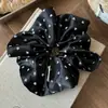 Scrunchie de Cetim com Ponto de Onda Preguiçoso Estilo Coreano com Textura de Alta Qualidade para Rabos de Cavalo e Coques, Acessório de Prendedor de Cabelo para Mulheres