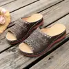 Sandálias Rasteirinhas Femininas com Vazados Florais Slip-On, Calçados Casuais, Estilo Retrô para Meia-Idade, Sandálias Rasteiras, Item Mais Vendido Transfronteiriço