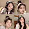Diadema de Cabeza Cranium a Cuadros de Esponja Versátil para Mujer Estilo Retro Pinza para el Cabello Elegante de Ala Ancha Diadema de Estilo Fresco Accesorios Avanzados para el Cabello
