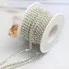 Rollo Completo de 9m Cadena de Strass Blanca de Colores sobre Base Plateada de 3mm para Fundas de Teléfono DIY, Bolsos, Etc.