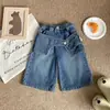 QY262872 Conjunto Infantil 2026 Nuevo Llegado Otoño Camiseta de Dibujos Animados para Niñas Cuello Alto Holgado Jeans Elegantes
