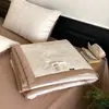 Juego de Cuatro Piezas de Colcha Fresca de Verano Grado Madre y Bebé Clase A Todo Algodón Lavable a Máquina Colcha de Aire Acondicionado para Niños 100% Algodón Puro Individual/Doble Colcha Fina