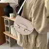 Bolsa de selim retrô única para mulheres, nova bolsa de mão da moda estilo coreano, bolsa de ombro e transversal versátil para o dia a dia para mulheres